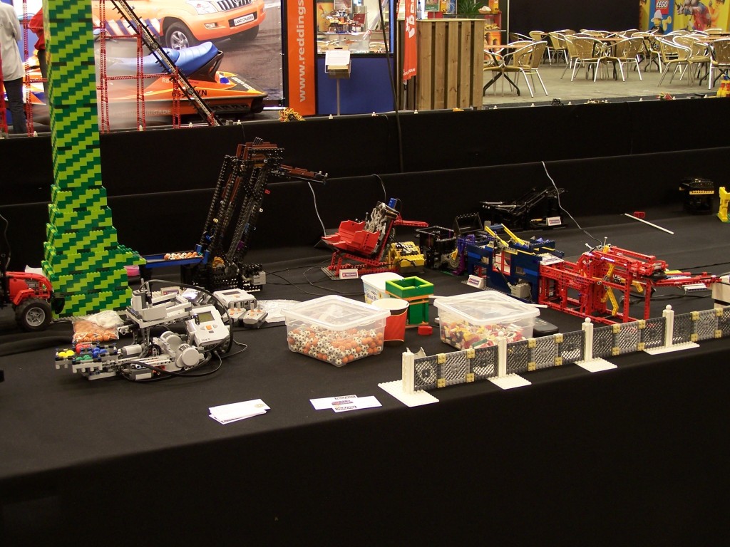 lego-world-2009-332-moc-gbc.jpg