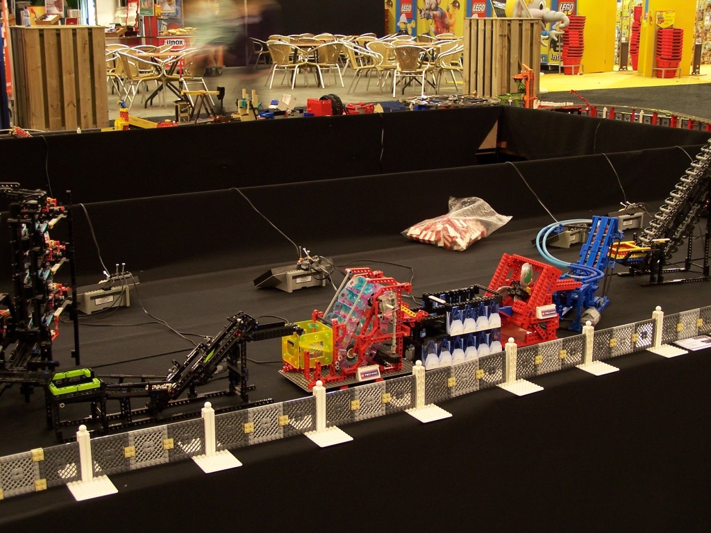 lego-world-2009-335-moc-gbc.jpg