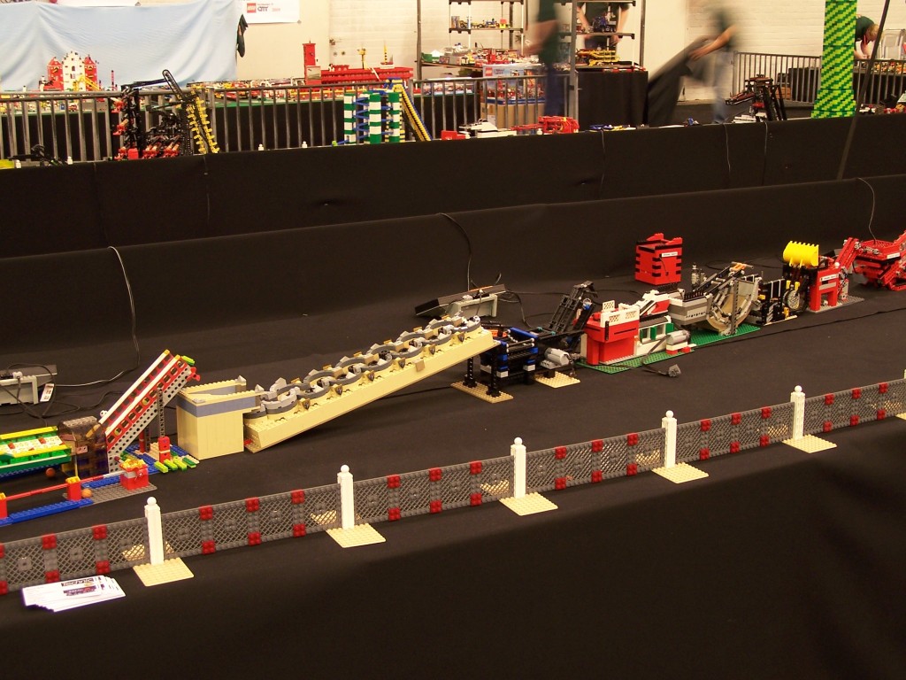 lego-world-2009-345-moc-gbc.jpg