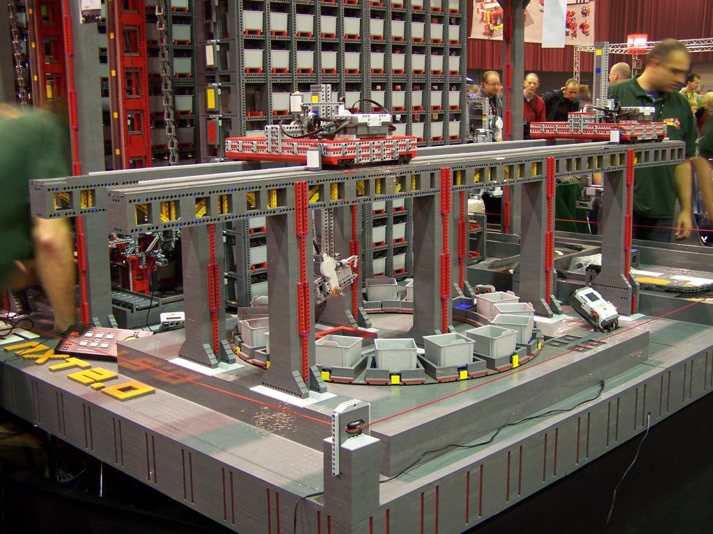 lego-world-2009-380-moc-nxt.jpg