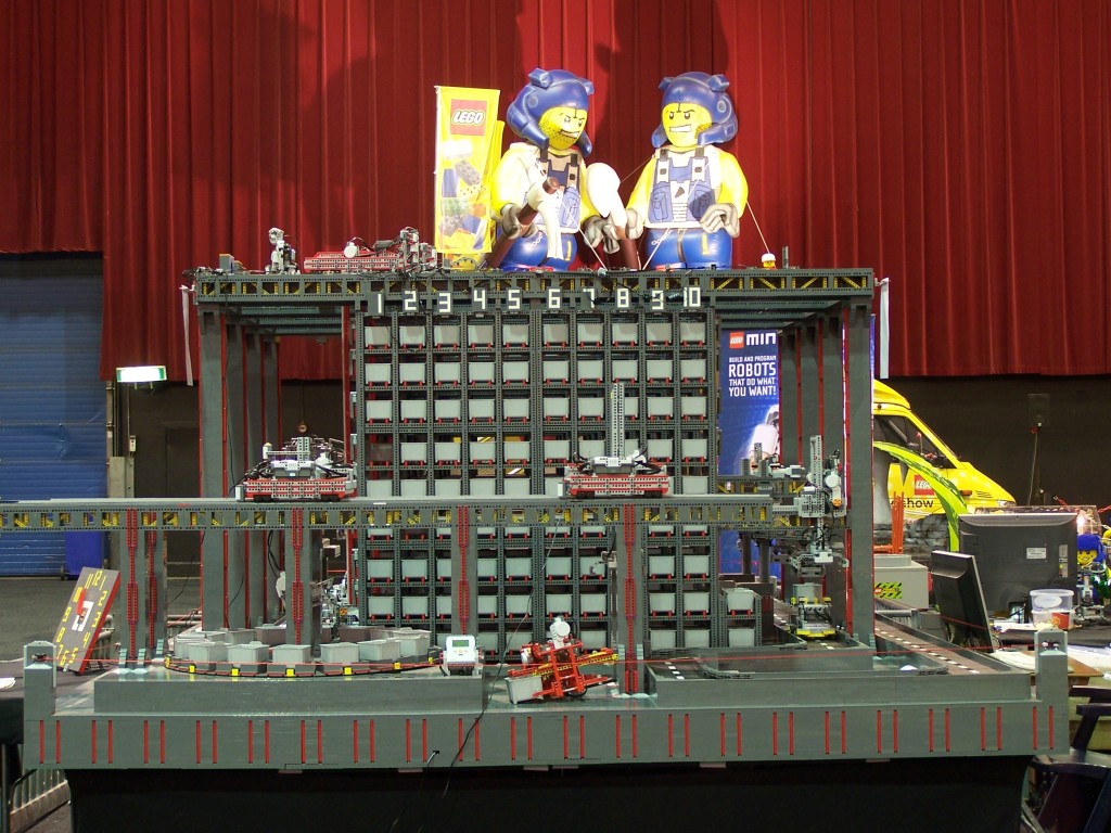 lego-world-2009-381-moc-nxt.jpg