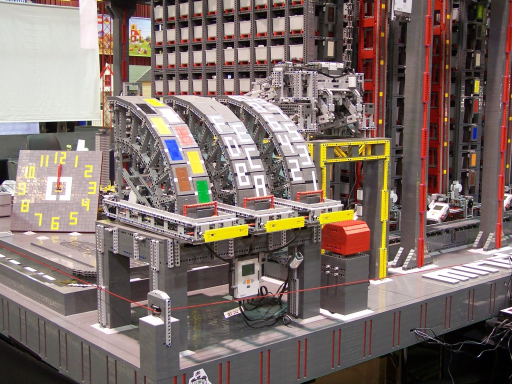 lego-world-2009-387-moc-nxt.jpg