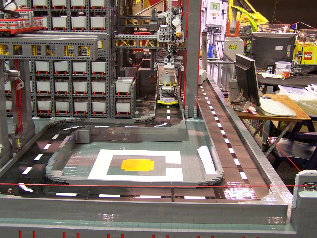 lego-world-2009-392-moc-nxt.jpg
