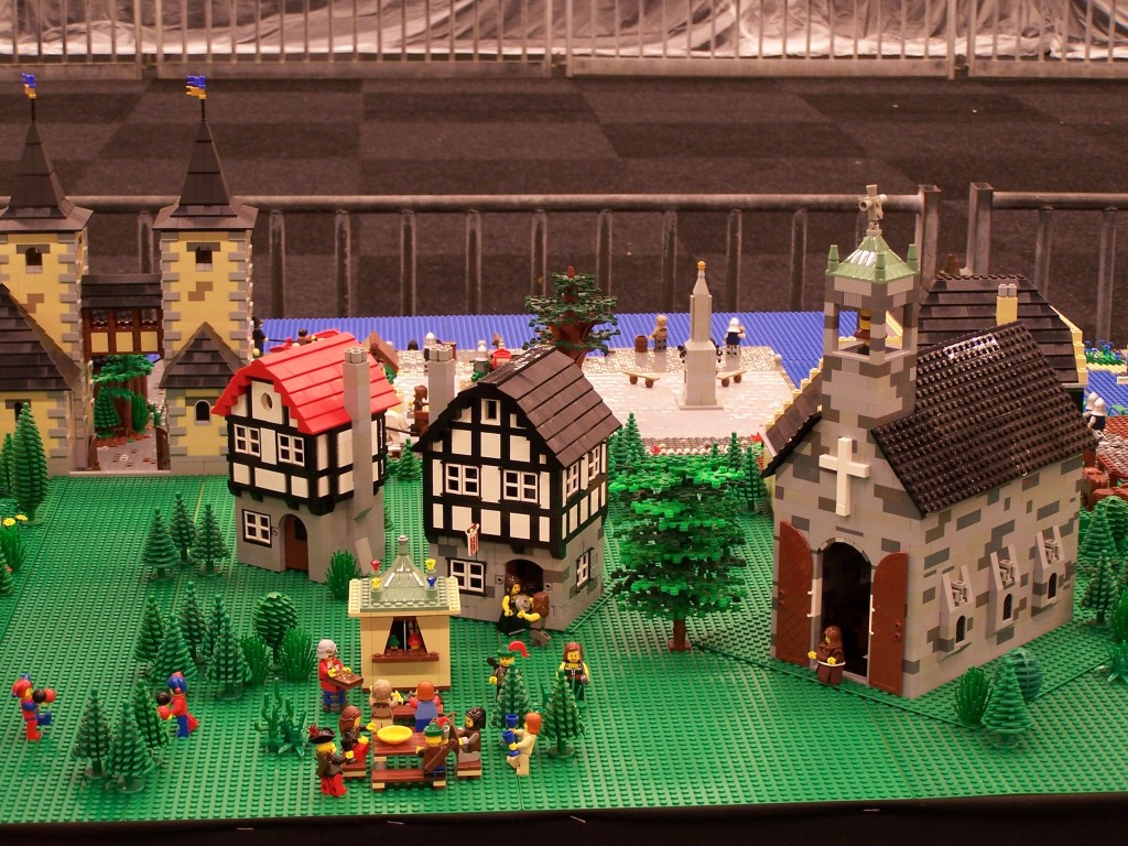 lego-world-2009-312-moc-castle.jpg