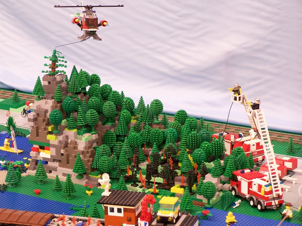 lego-world-2009-353-moc-incident-city.jpg