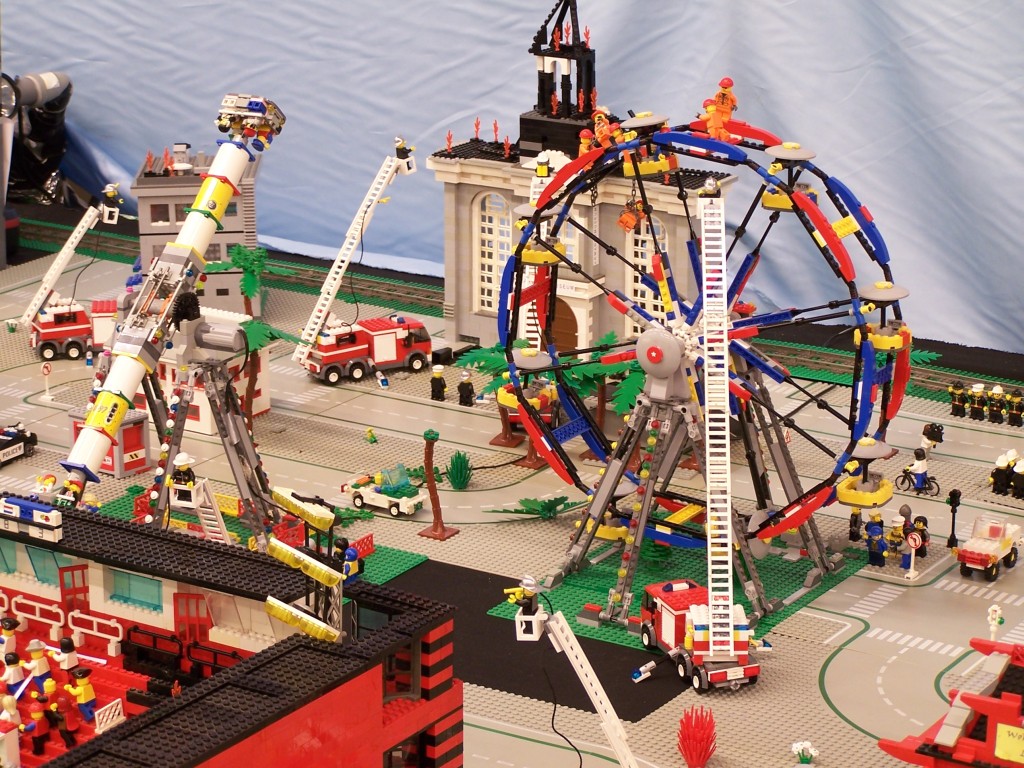 lego-world-2009-367-moc-incident-city.jpg