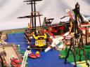 lego-world-2009-354-moc-incident-city.jpg