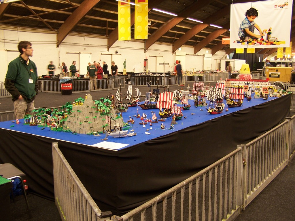 lego-world-2009-394-moc-pirates.jpg