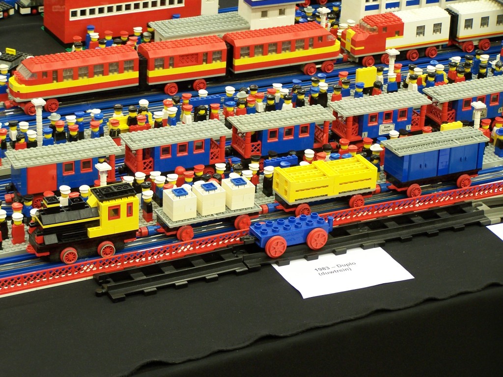 lego-world-2009-426-moc-trains-niels.jpg
