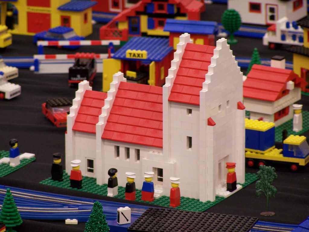 lego-world-2009-428-moc-trains-niels.jpg