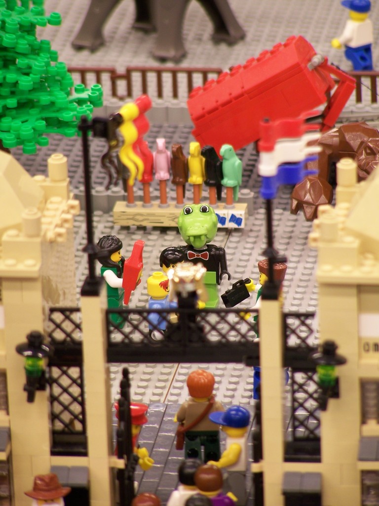 lego-world-2009-458-moc-trains.jpg