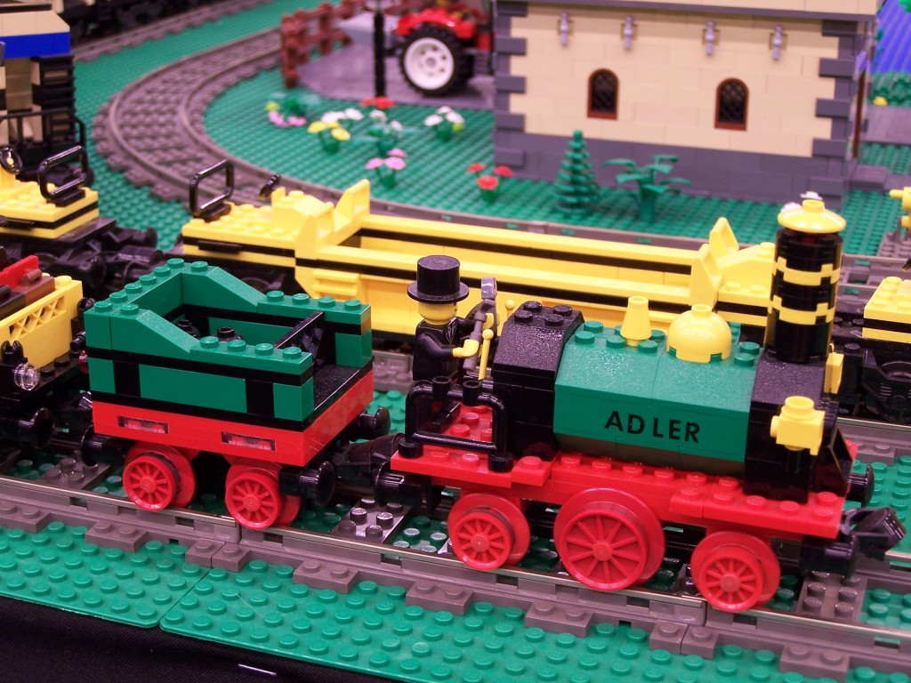 lego-world-2009-488-moc-trains.jpg
