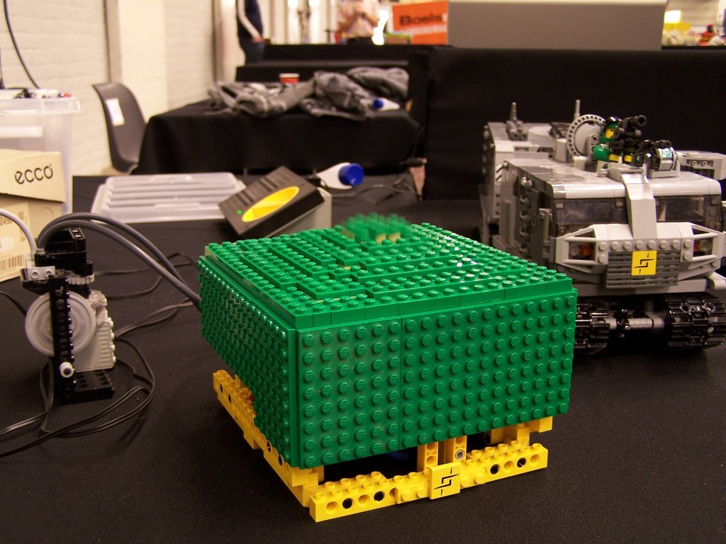 lego-world-2009-025-moc.jpg