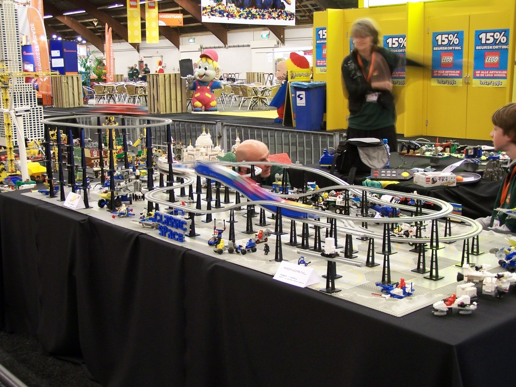 lego-world-2009-078-moc.jpg