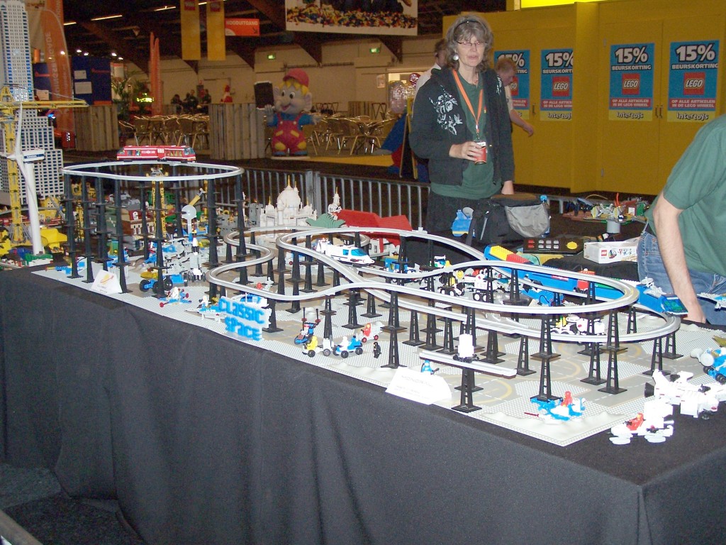 lego-world-2009-079-moc.jpg