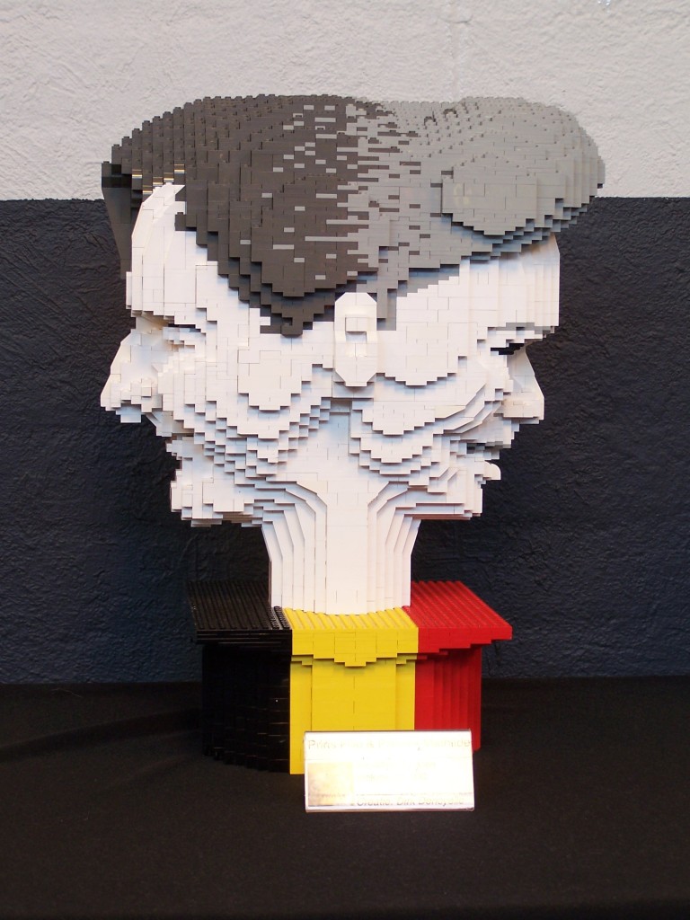 lego-world-2009-437-heads.jpg