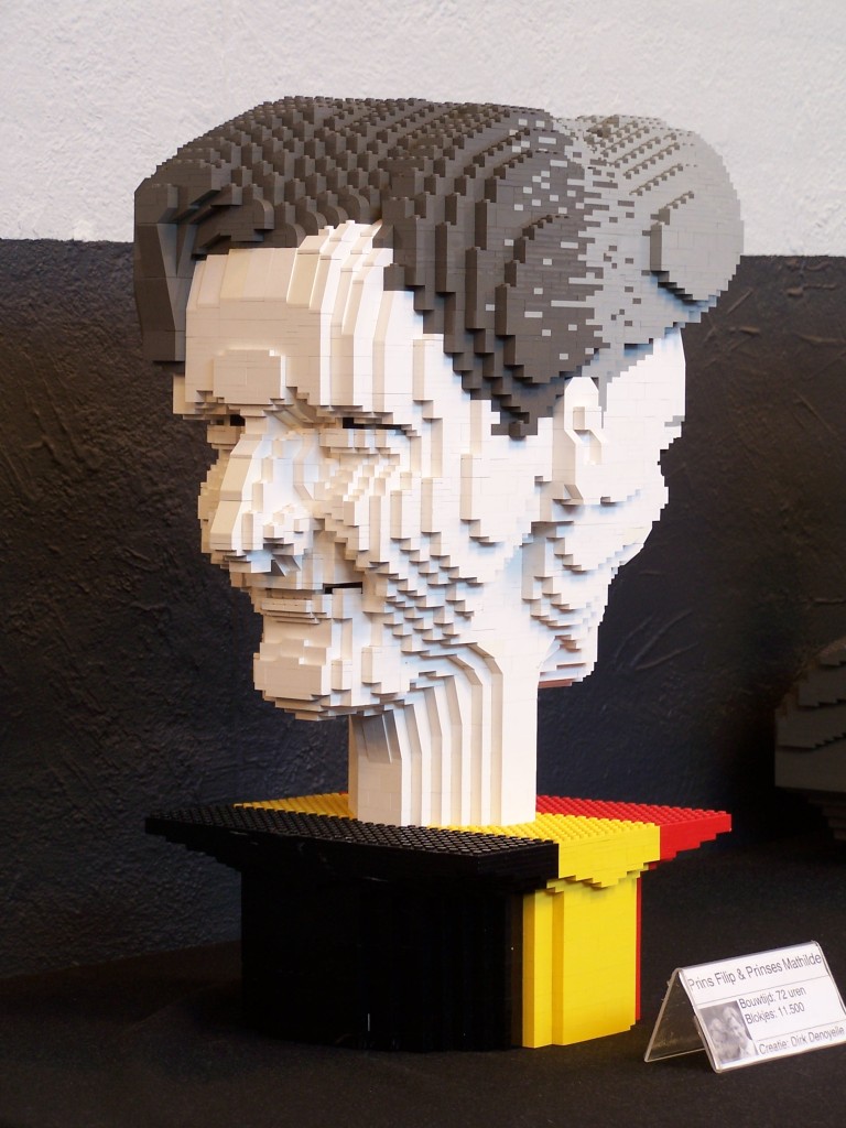 lego-world-2009-438-heads.jpg