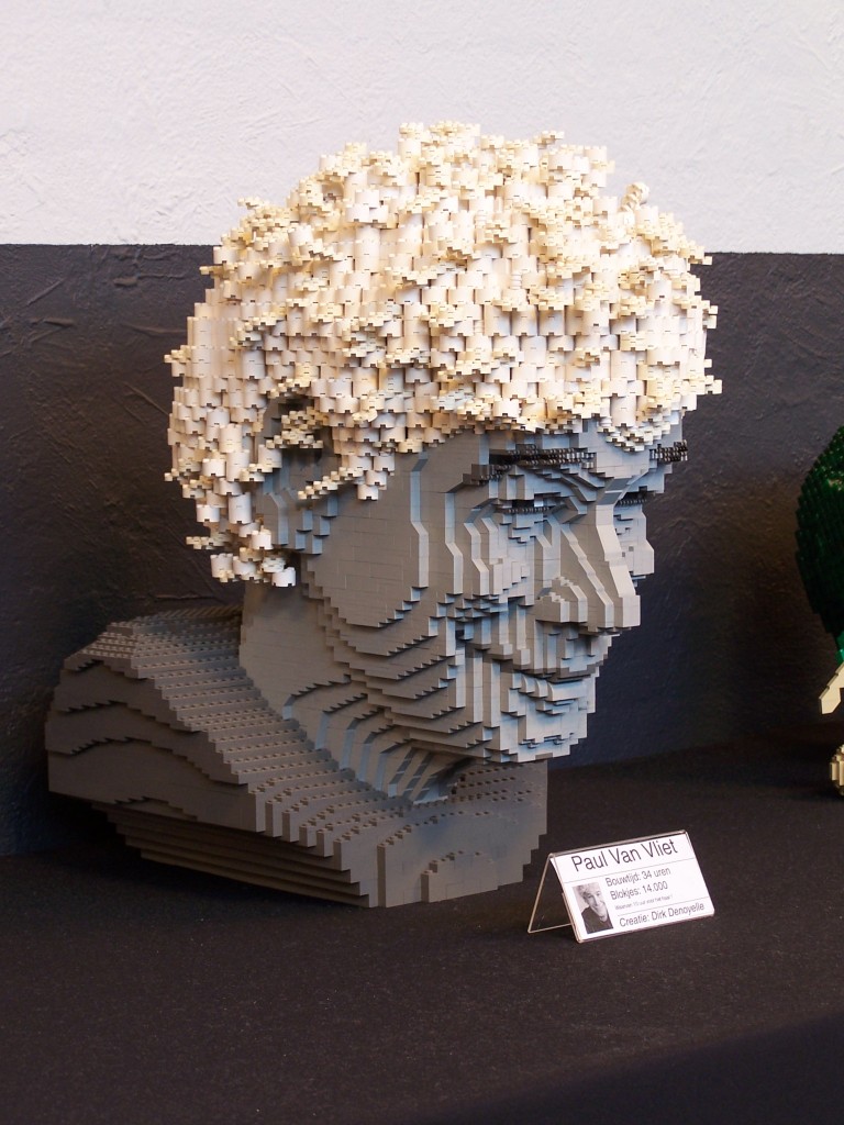 lego-world-2009-441-heads.jpg