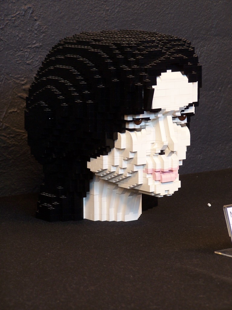 lego-world-2009-445-heads.jpg