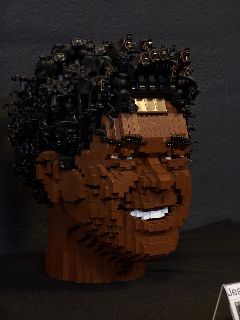 lego-world-2009-453-heads.jpg
