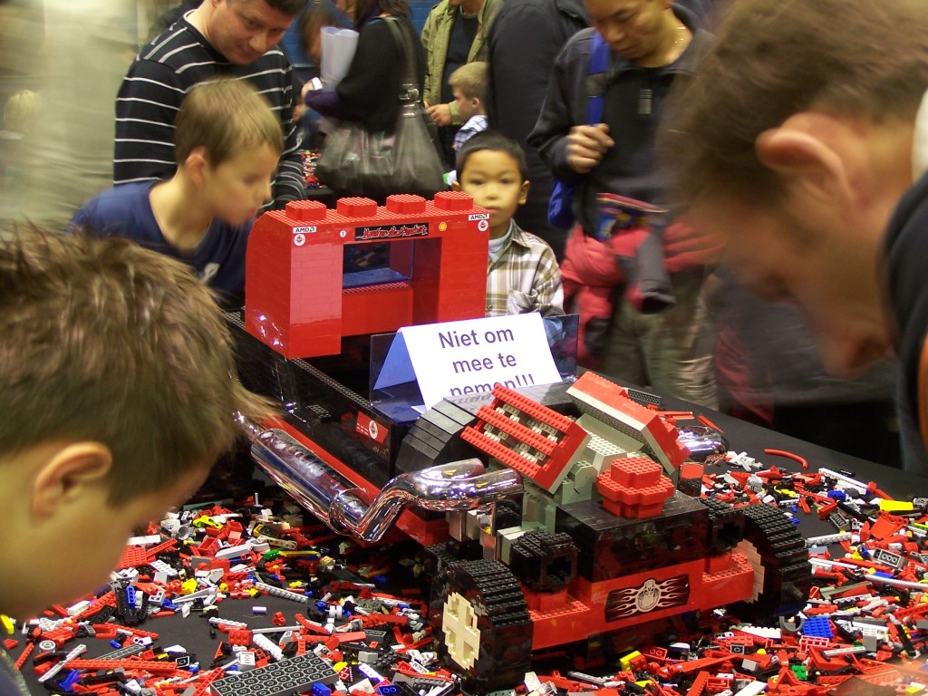 lego-world-2009-519-other-models.jpg