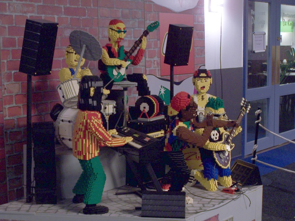 lego-world-2009-587-other-models.jpg