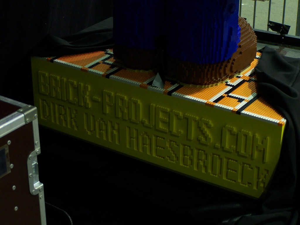lego-world-2009-623-mario.jpg