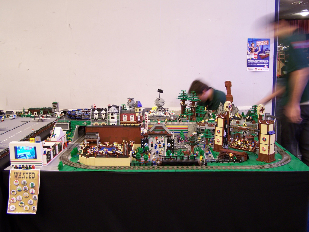 lego-world-2010-amusement-parks-001.jpg