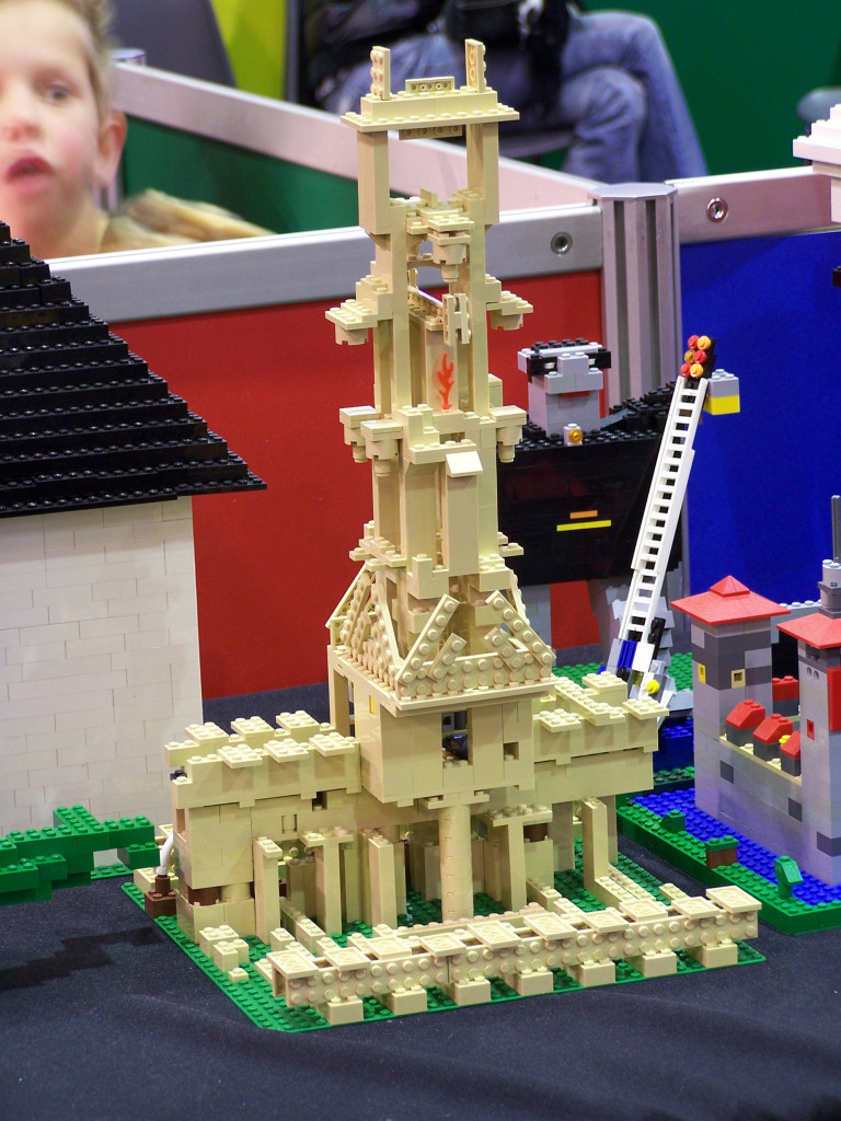 lego-world-2010-buildcorner-005.jpg
