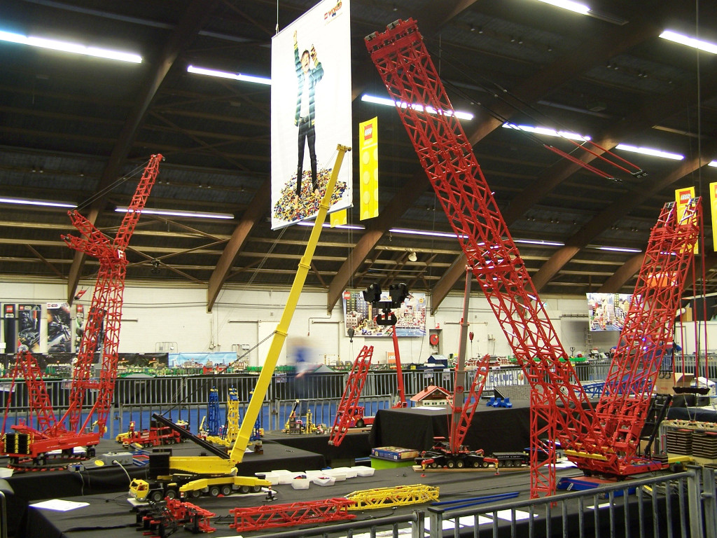 lego-world-2010-cranes-011.jpg