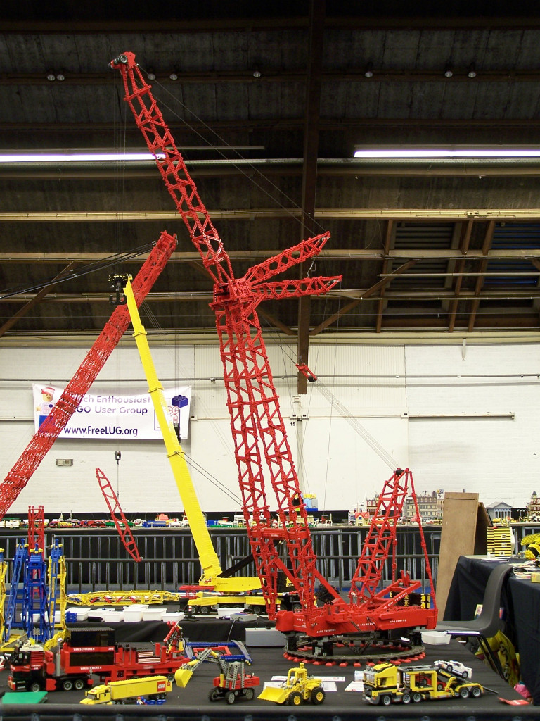 lego-world-2010-cranes-015.jpg