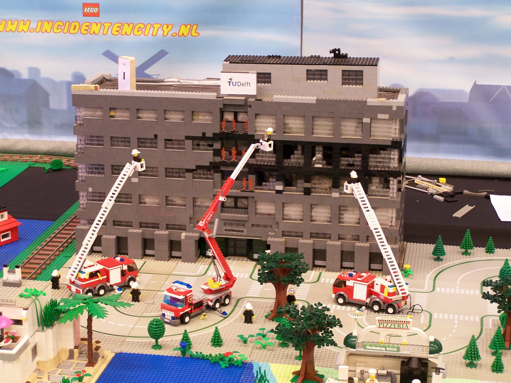 lego-world-2010-fire-department-019.jpg