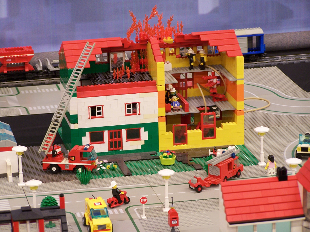 lego-world-2010-fire-department-027.jpg