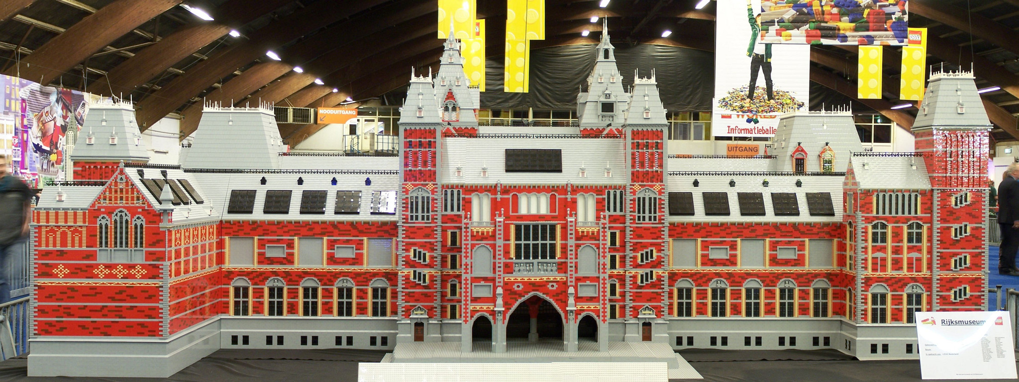 lego-world-2010-large-buildings-018.jpg