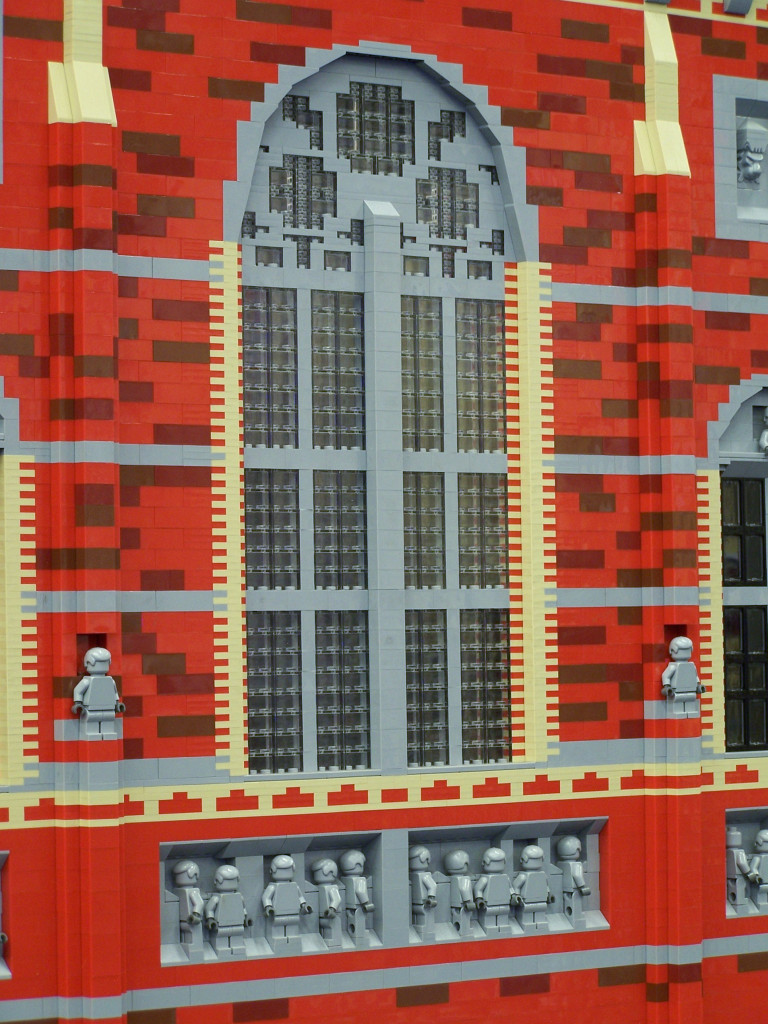 lego-world-2010-large-buildings-026.jpg