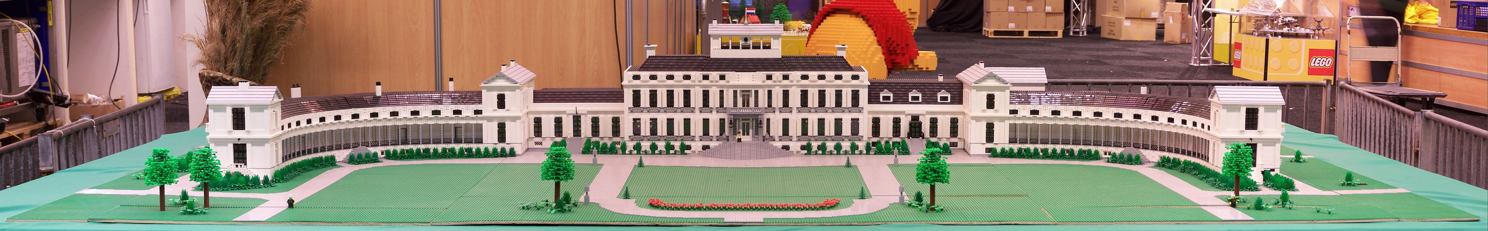 lego-world-2010-large-buildings-027.jpg