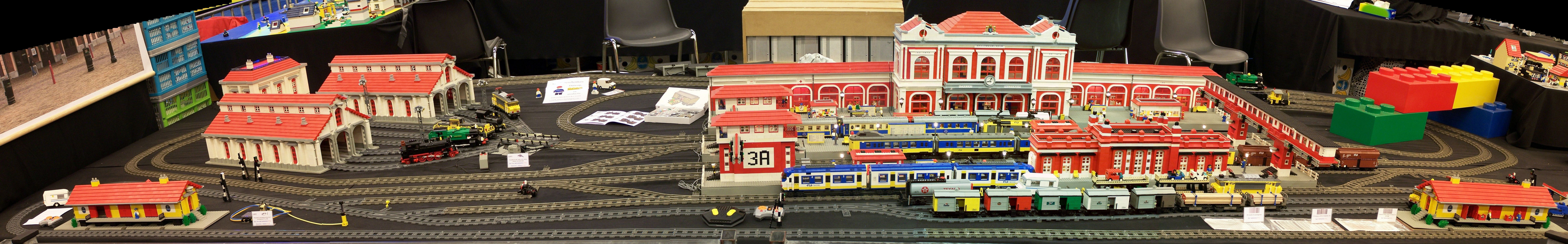 lego-world-2010-trains-001.jpg