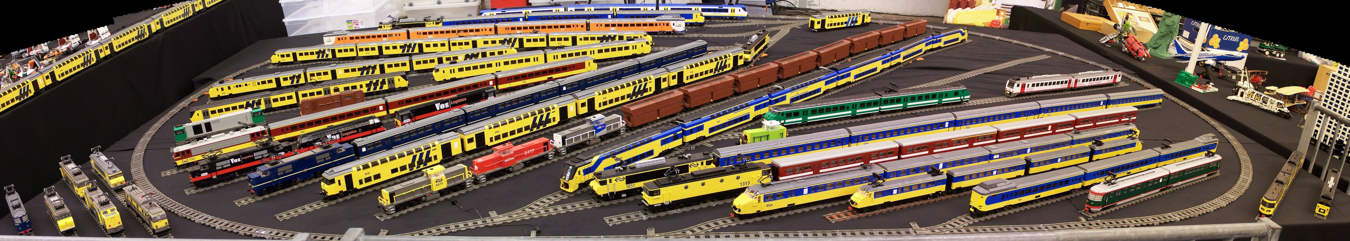 lego-world-2010-trains-004.jpg