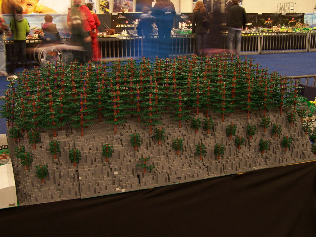 lego-world-2010-lego-world-2010-trains-belug-layout-010.jpg