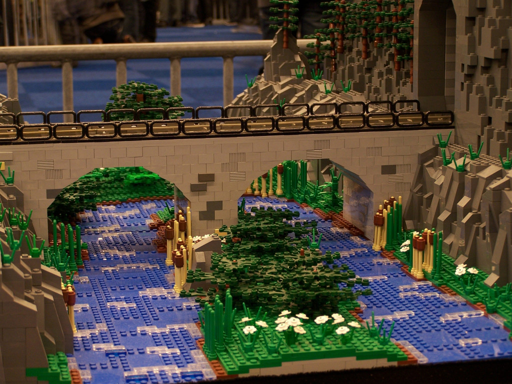 lego-world-2010-lego-world-2010-trains-belug-layout-011.jpg