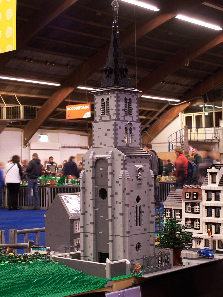 lego-world-2010-lego-world-2010-trains-belug-layout-018.jpg