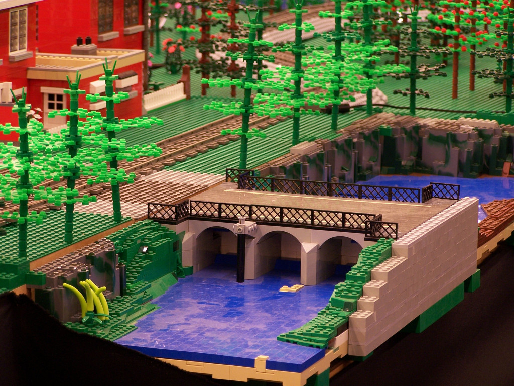 lego-world-2010-lego-world-2010-trains-belug-layout-024.jpg