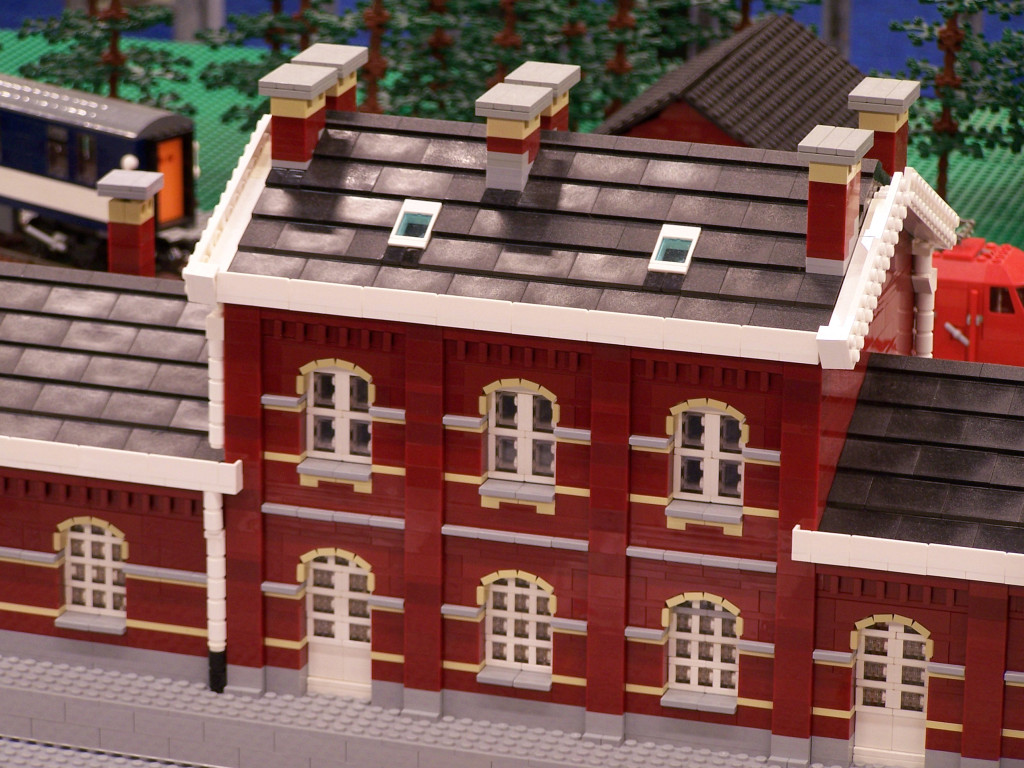 lego-world-2010-lego-world-2010-trains-belug-layout-029.jpg