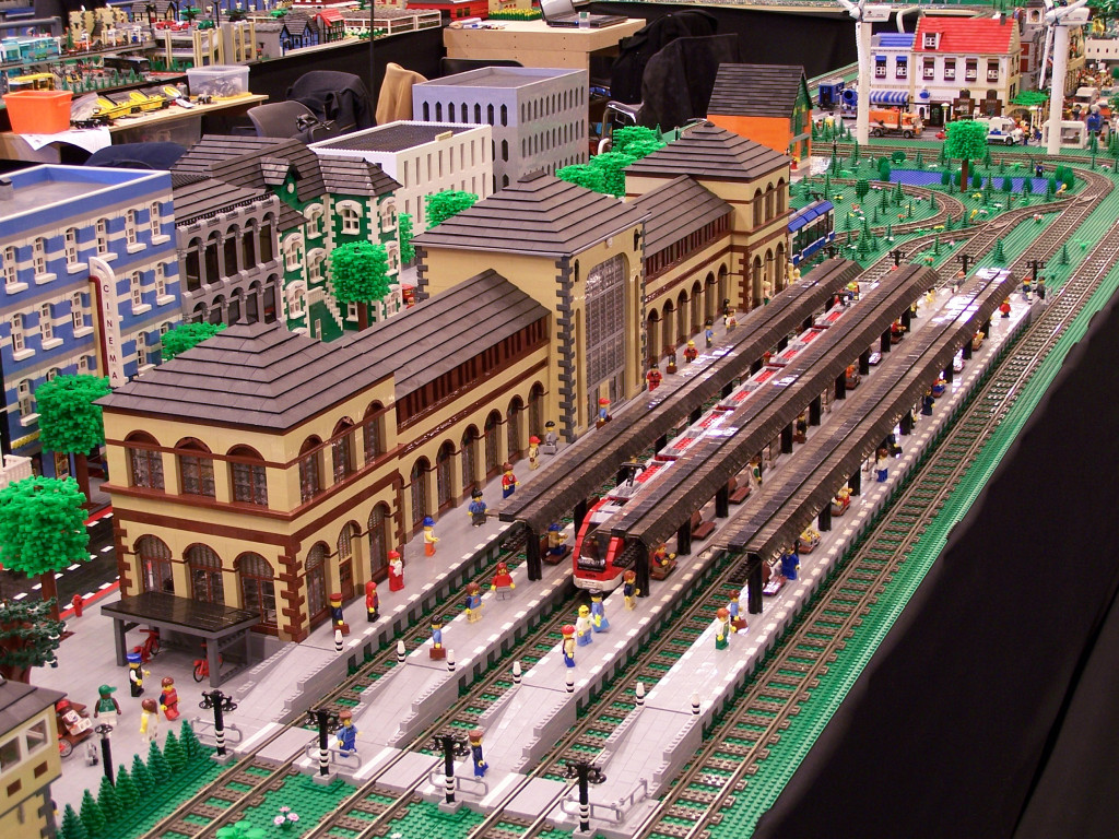 lego-world-2010-lego-world-2010-trains-dutch-layout-003.jpg