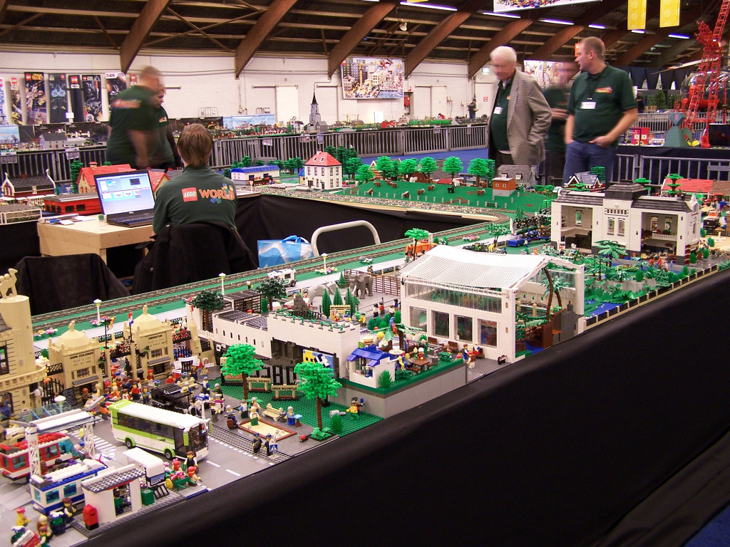 lego-world-2010-lego-world-2010-trains-dutch-layout-010.jpg