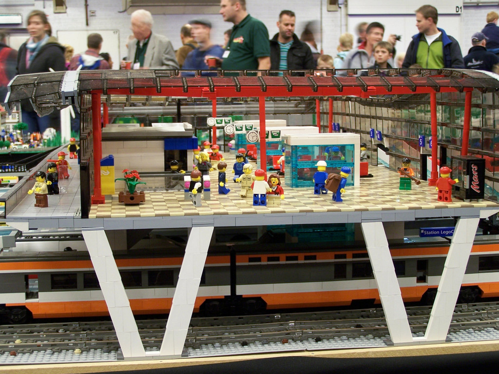 lego-world-2010-lego-world-2010-trains-dutch-layout-039.jpg