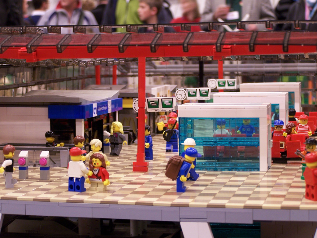 lego-world-2010-lego-world-2010-trains-dutch-layout-040.jpg