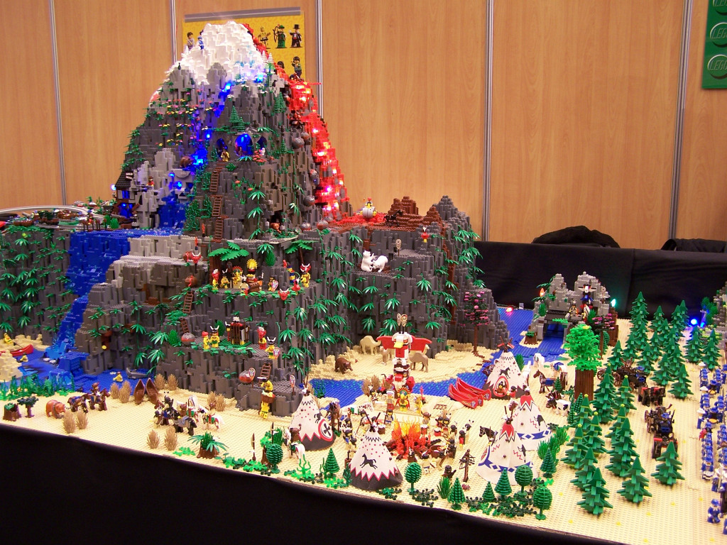 lego-world-2010-volcano-011.jpg