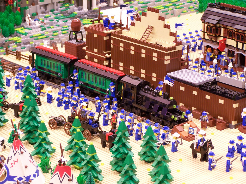 lego-world-2010-volcano-016.jpg