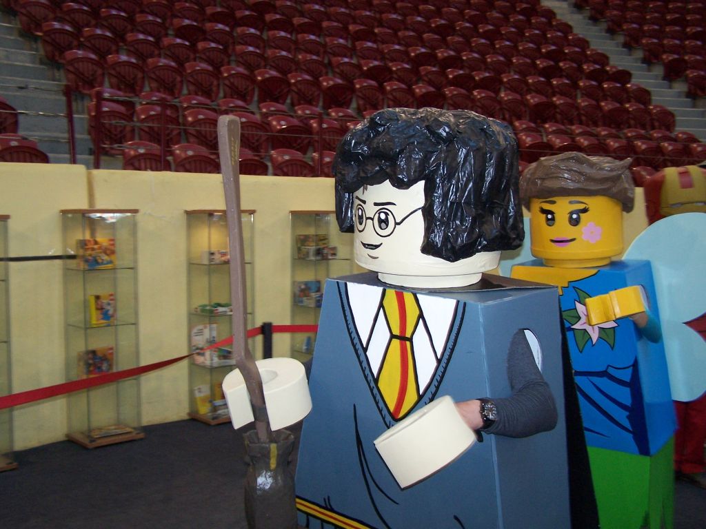 minifig-costumes-019.jpg
